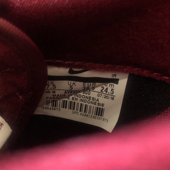 Women Nike Velour sneakers - Picture 8 of 8